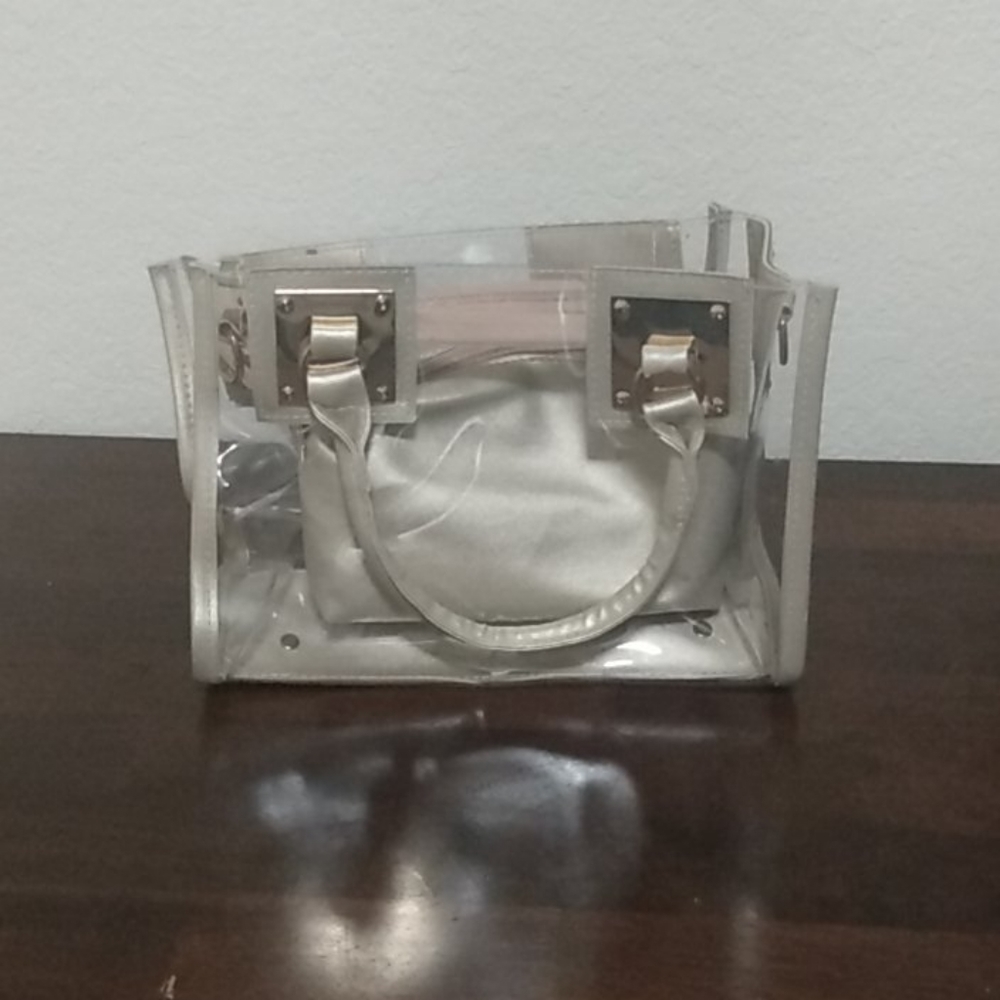 An purse